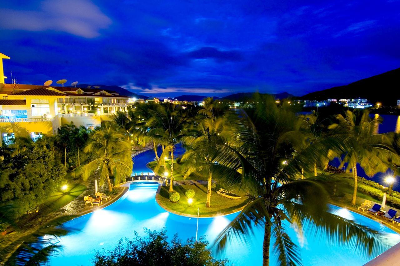 Sanya Resort Golden Palm Exterior photo